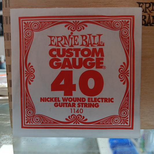 Cuerdas individuales Ernie Ball Custom Gauge Nickel Wound 1140/40
 Indicador