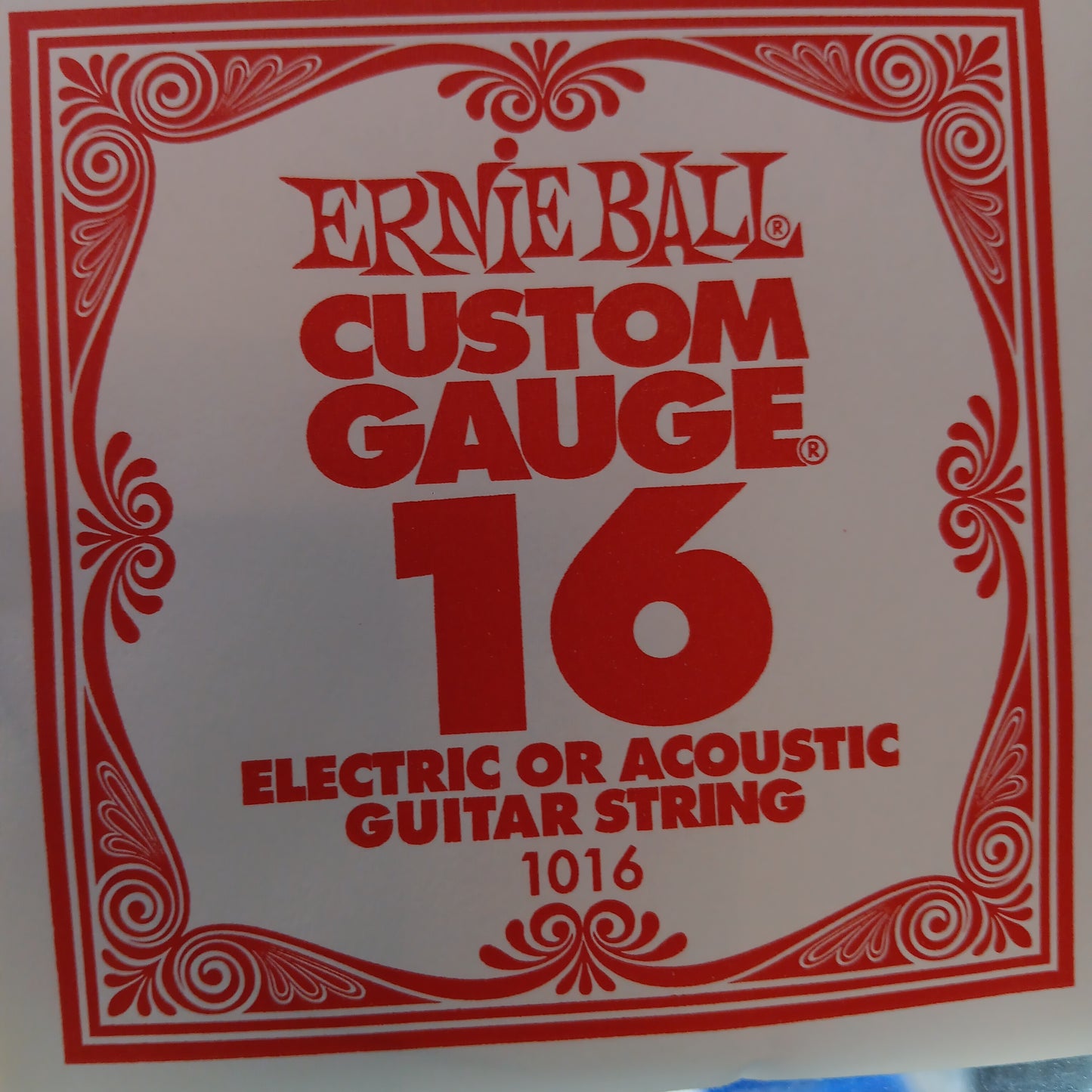 Cuerdas individuales Ernie Ball Custom Gauge Nickel Wound 1016/16
 Indicador