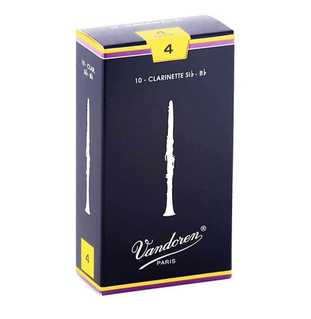 Vandoren Traditional Bb Clarinet Reeds Strength 4; Box of 10
