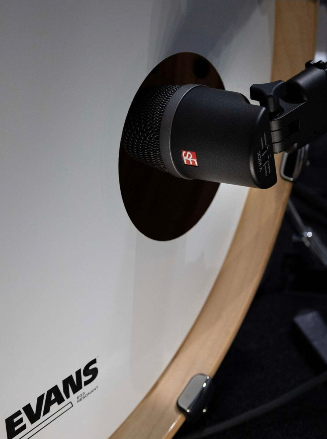 sE Electronics V Kick Supercardioid Dynamic Kick Drum Microphone