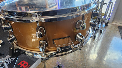 Caja MAPEX RARE Millennium Edition 14x5.5 dorada