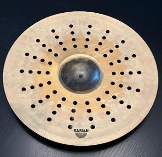 Platillo Crash Sabian AAX Aero de 18 pulgadas